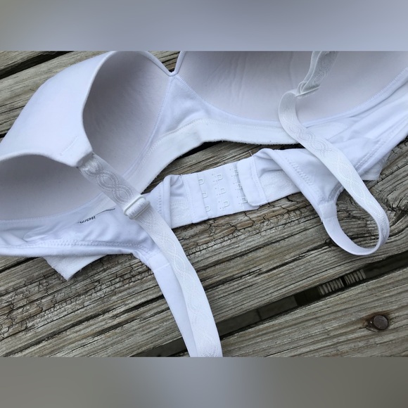 2/$10 Ladies 36C WARNERS Solid White Softest Tshirt Bra No Underwire Adj Strap - Picture 9 of 9